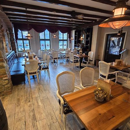 Hotel Zur Goldenen Sonne Quedlinburg Exteriör bild