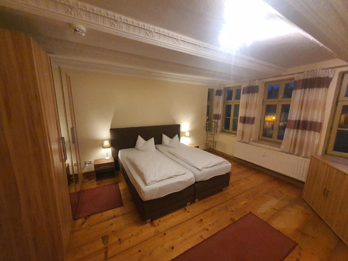 Hotel Zur Goldenen Sonne Quedlinburg Exteriör bild