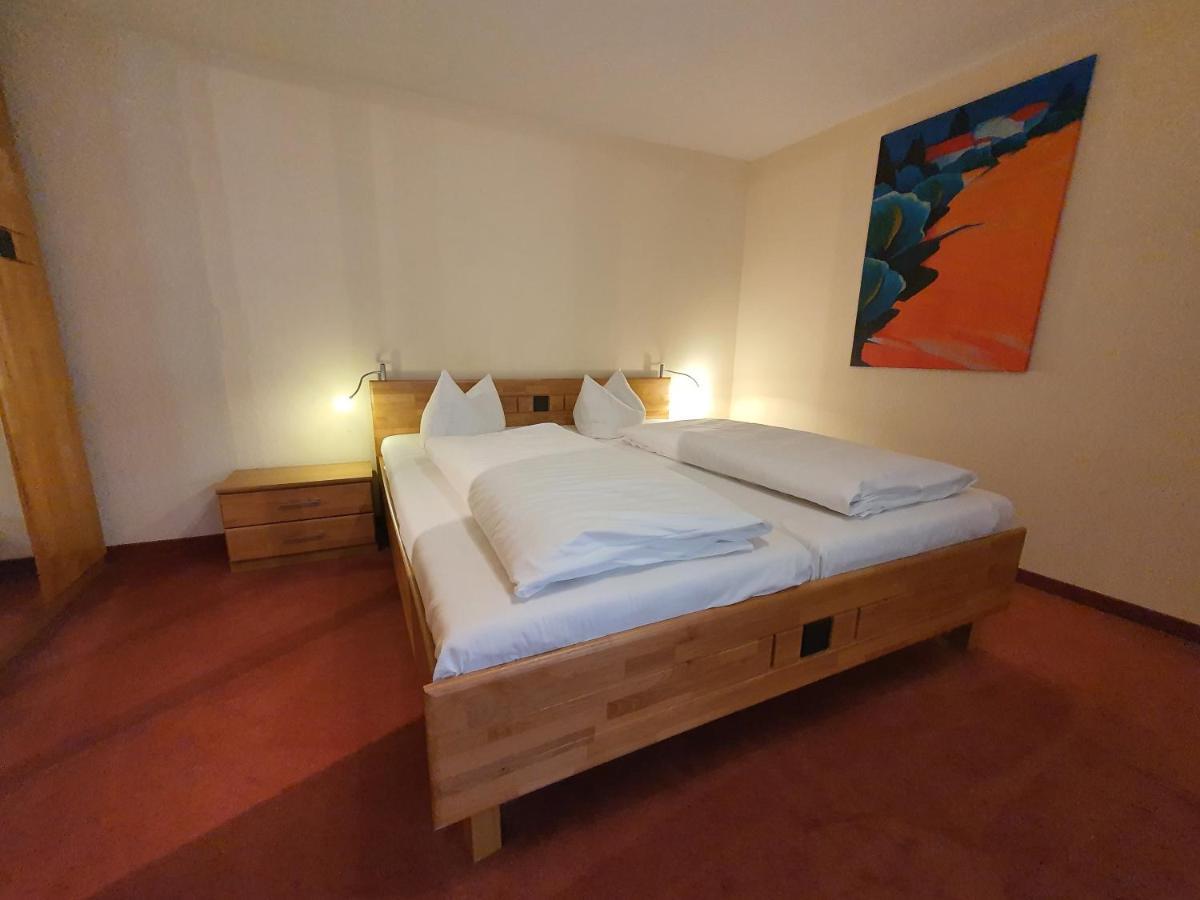 Hotel Zur Goldenen Sonne Quedlinburg Exteriör bild